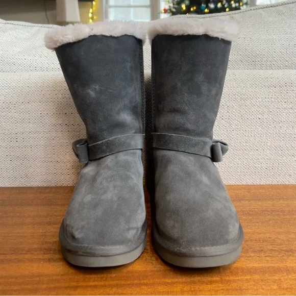Koolaburra By UGG Arlena Short Boots Women's 9 Wide Stone Grey Shoes - Picture 3 of 8